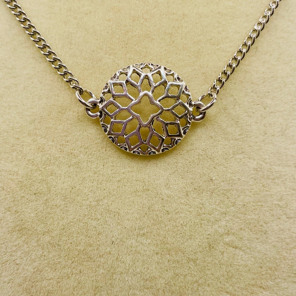 Elegant Silver Flower Pendant Necklace. 16 inches with 3 inch extender